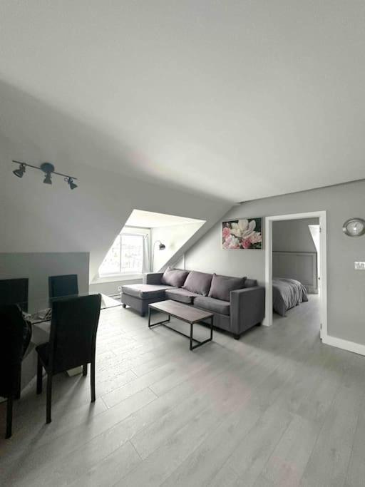 Unique Modern Luxury 2 Bedroom Apartment Rental Chapleau 외부 사진